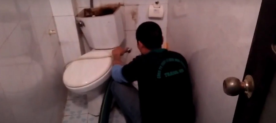 thông tắc bồn cầu tại Đống Đa