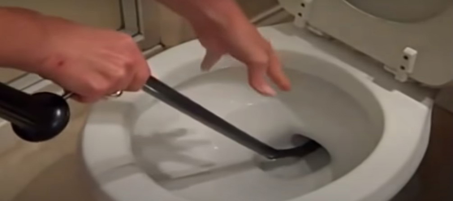 thông tắc bồn cầu tại mê linh